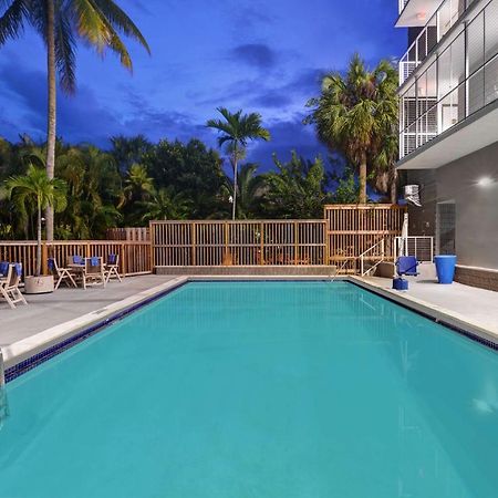 Motel 6-Cutler Bay, Fl Екстериор снимка